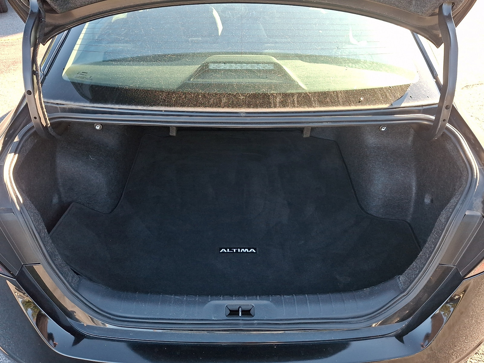 Used 2025 Nissan Altima 2.5 SV FWD image 28
