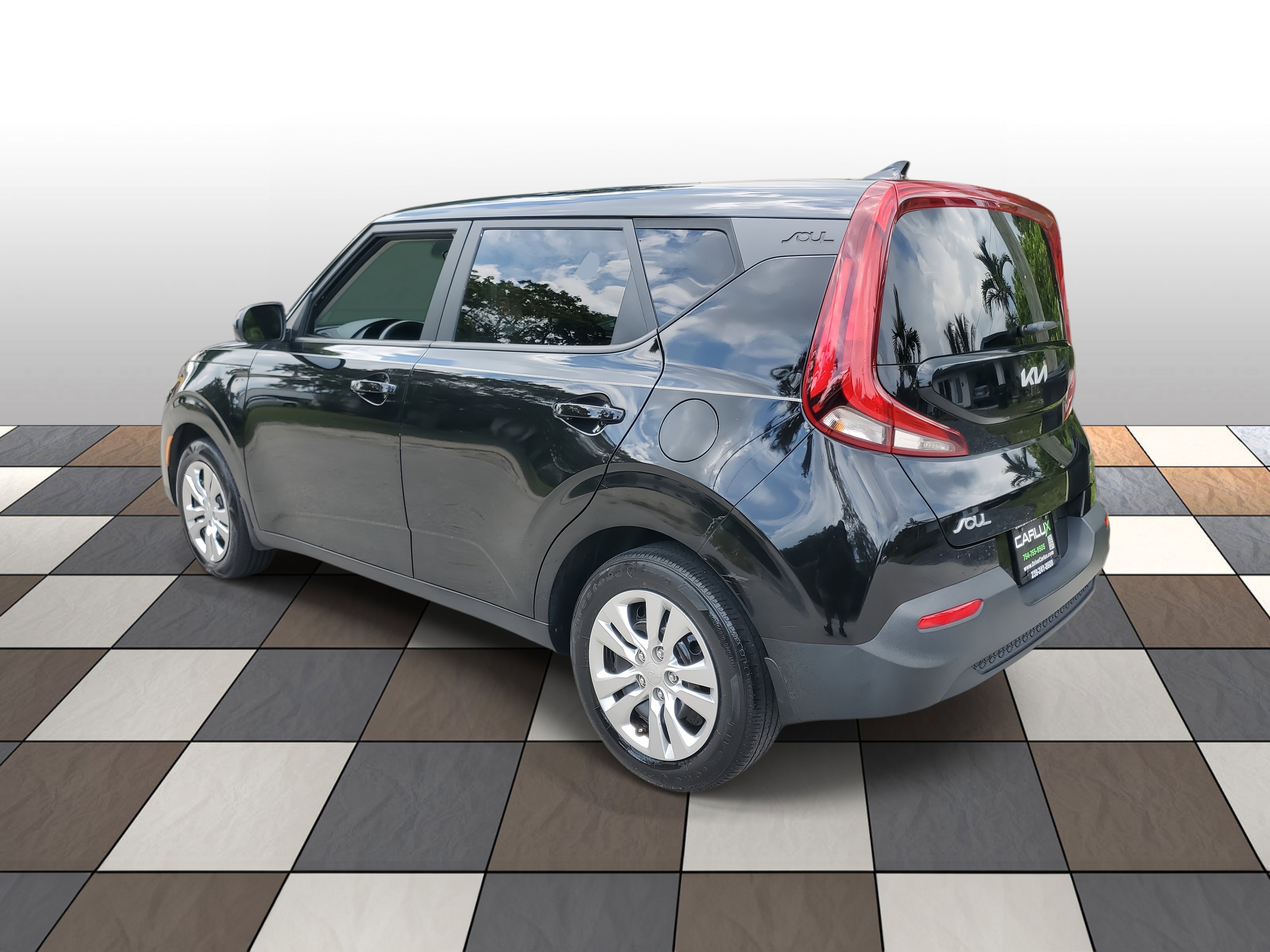 Used 2022 Kia Soul LX FWD image 6