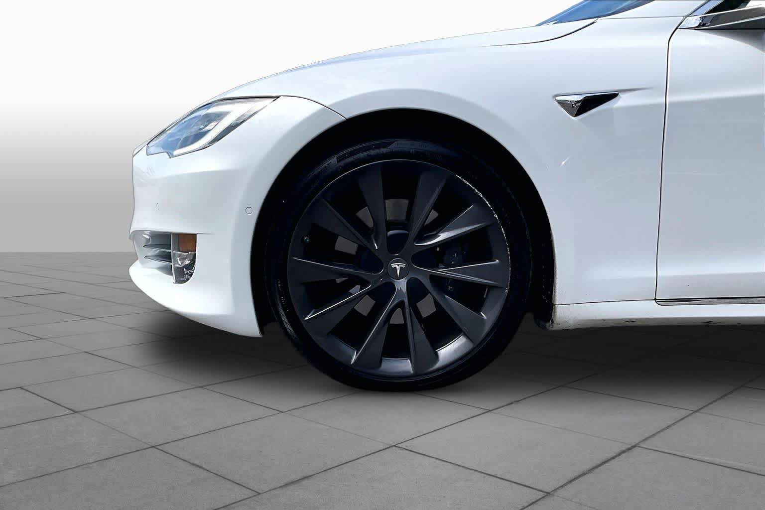 Used 2021 Tesla Model S Long Range Plus AWD/4WD image 10