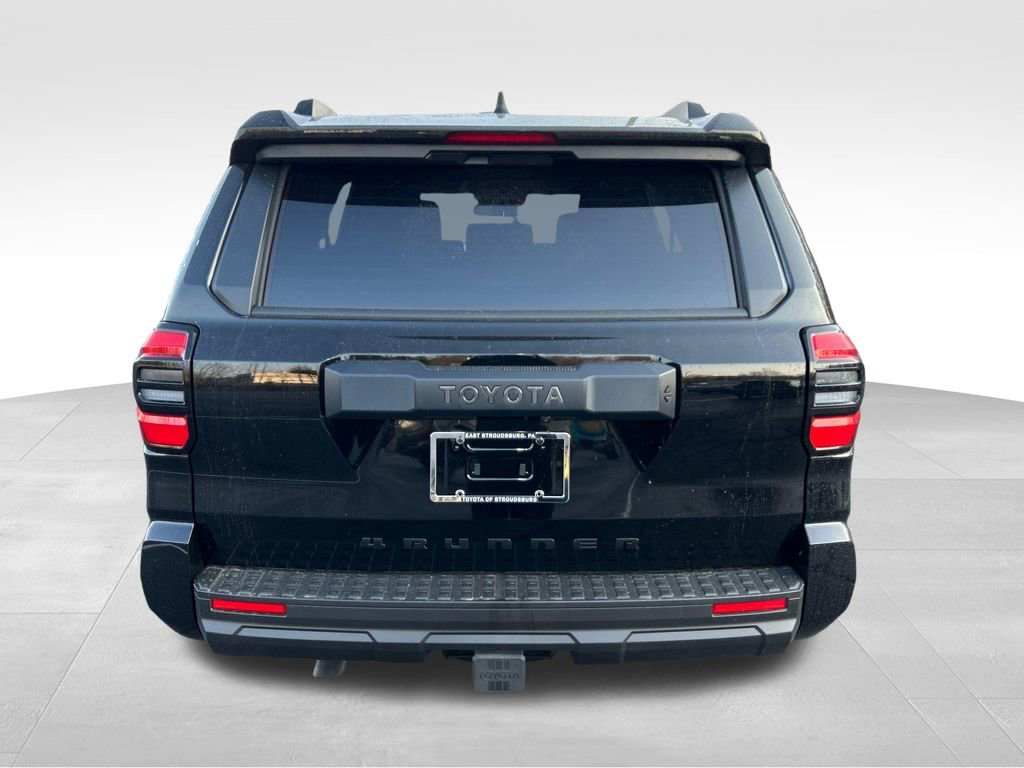New 2026 Toyota 4Runner SR5 AWD/4WD image 4