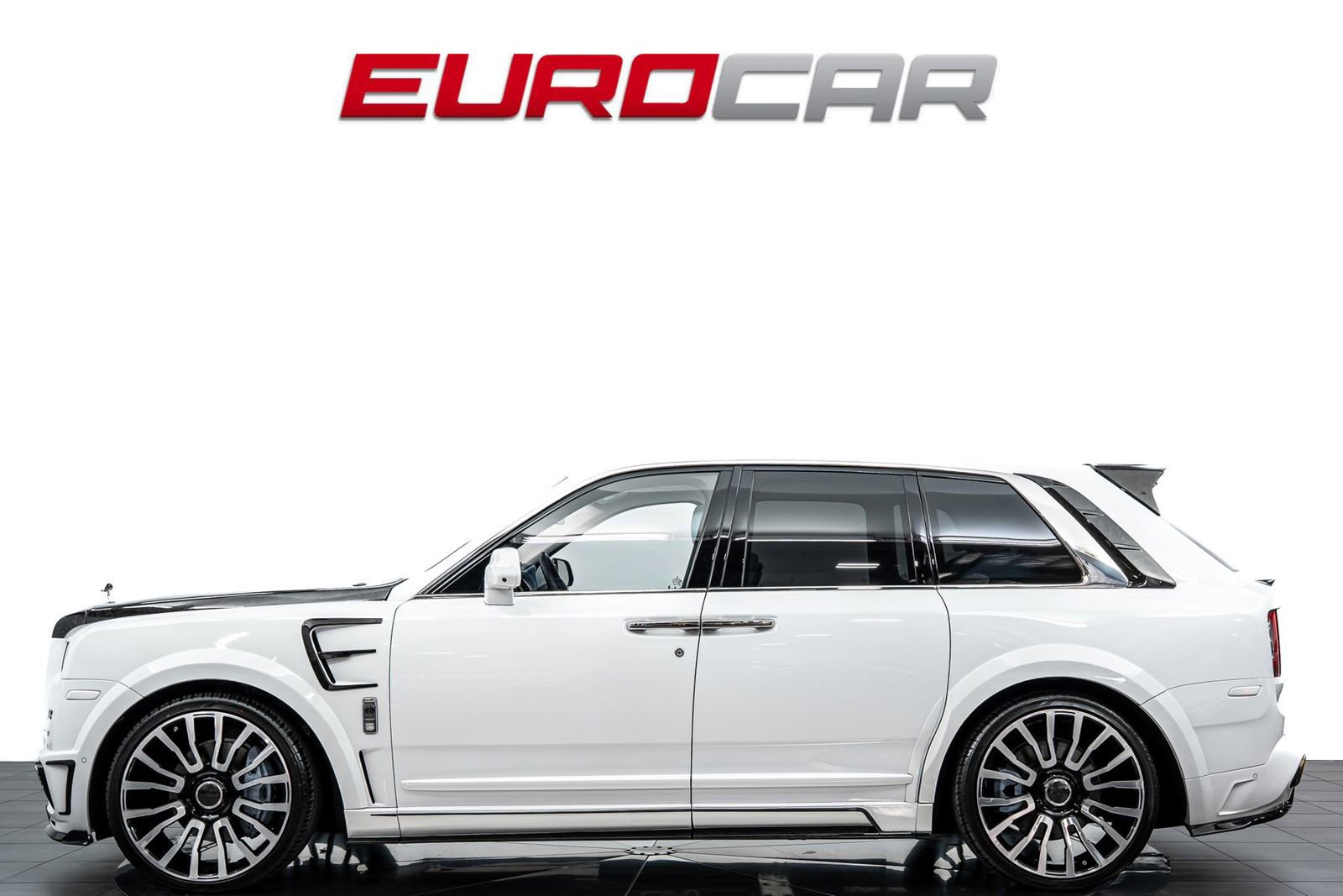 Used 2023 Rolls-Royce Cullinan image 2