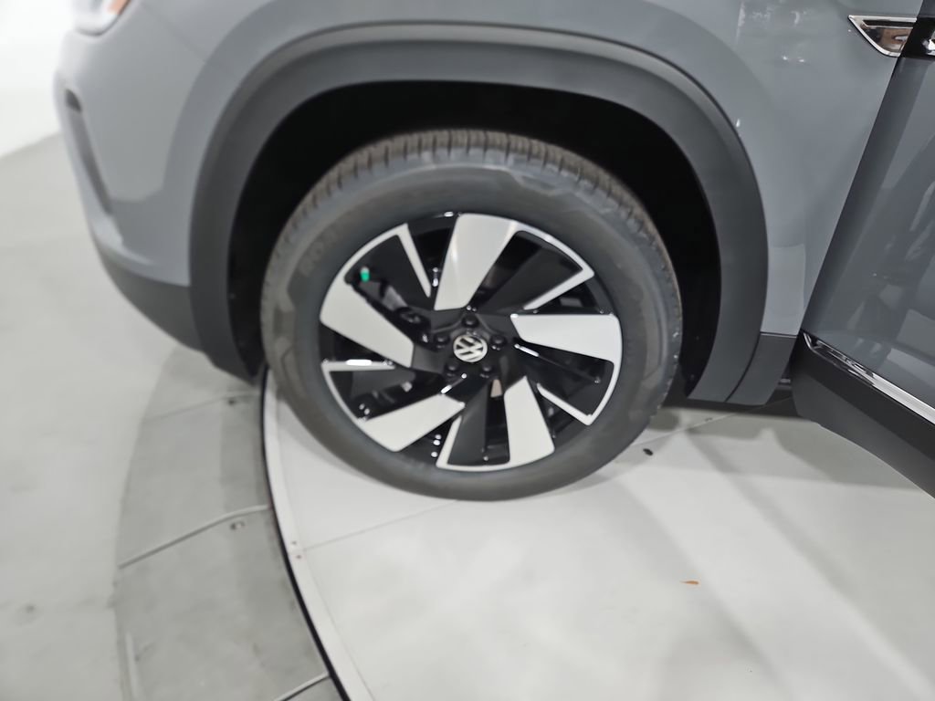 New 2026 Volkswagen Atlas Cross Sport SEL image 25
