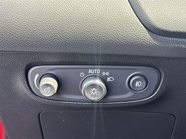 Certified 2021 Buick Encore GX Select w/ Sport Touring Package FWD image 17