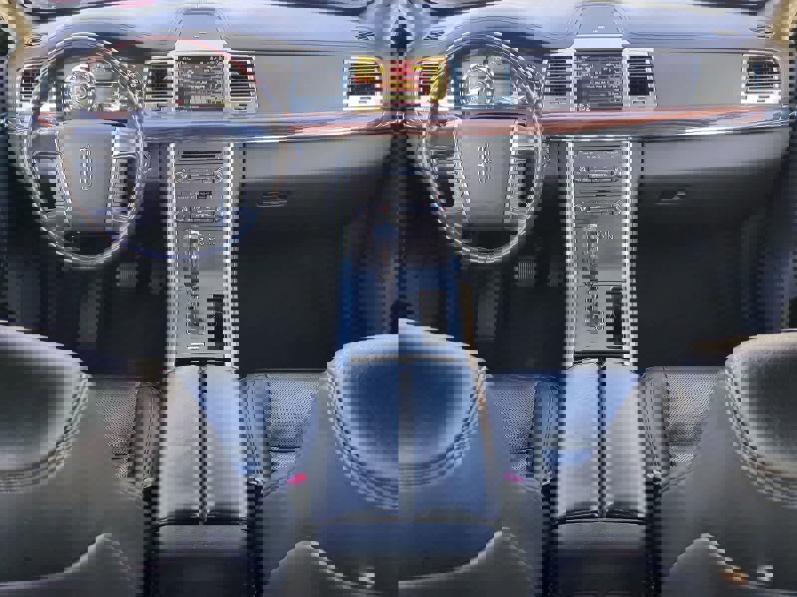 Used 2009 Lincoln MKS AWD image 14