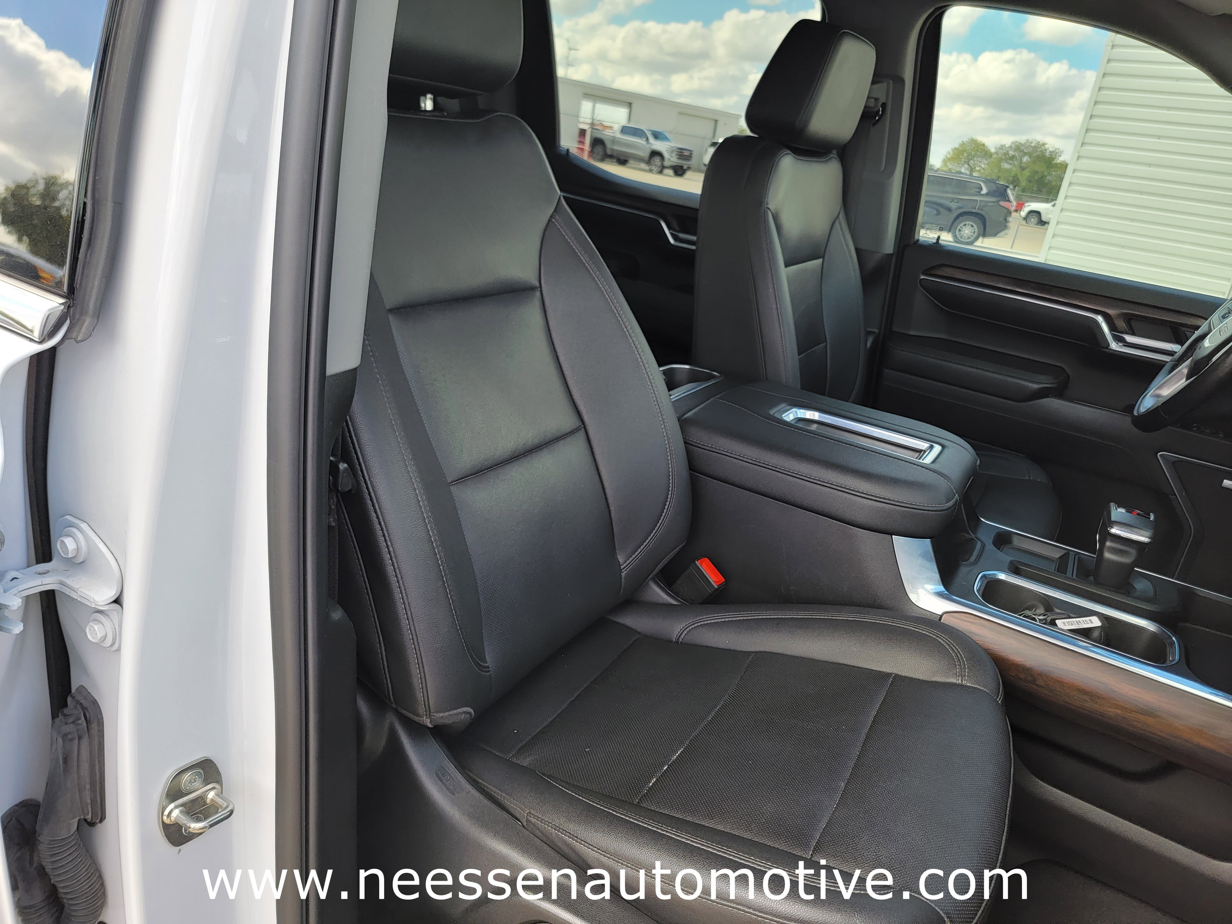 Used 2022 GMC Sierra 1500 SLT w/ SLT Convenience Package image 13