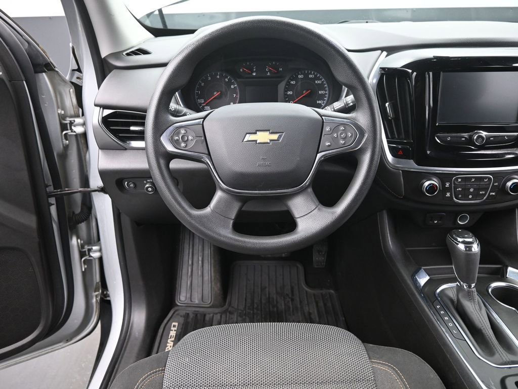 Used 2018 Chevrolet Traverse LS image 29