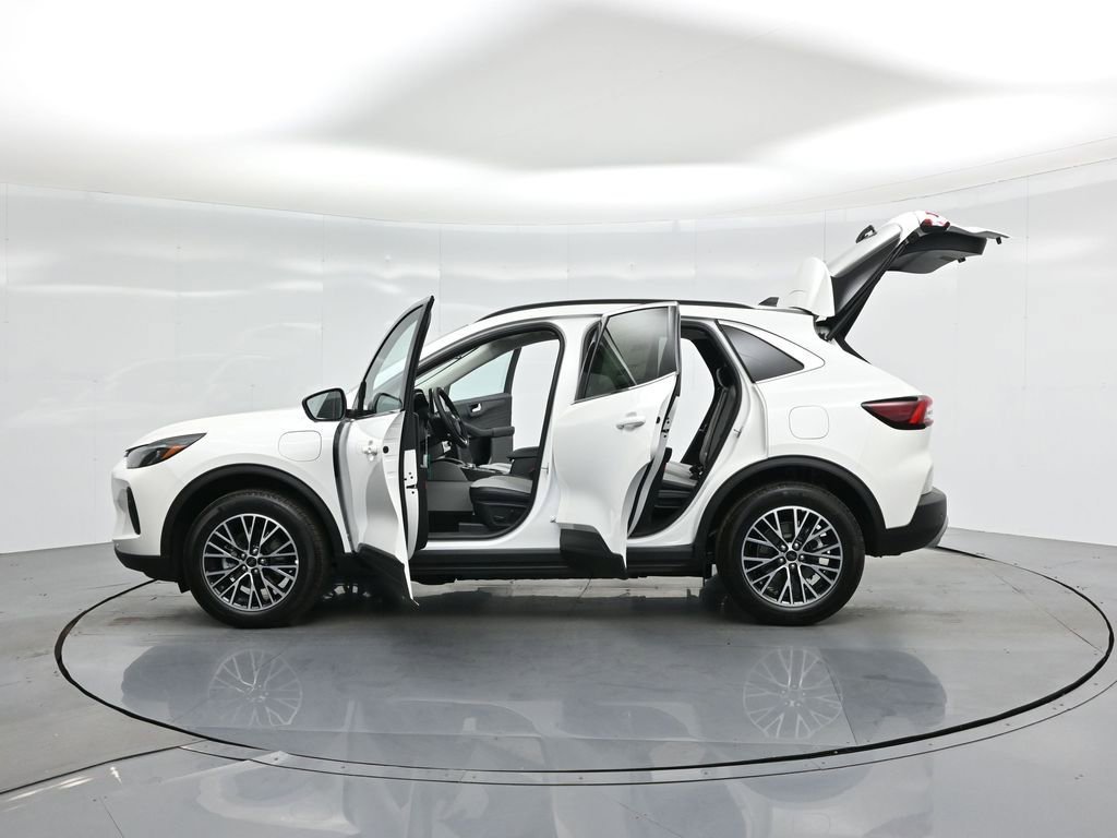 New 2025 Ford Escape SE w/ PHEV Premium Package image 38