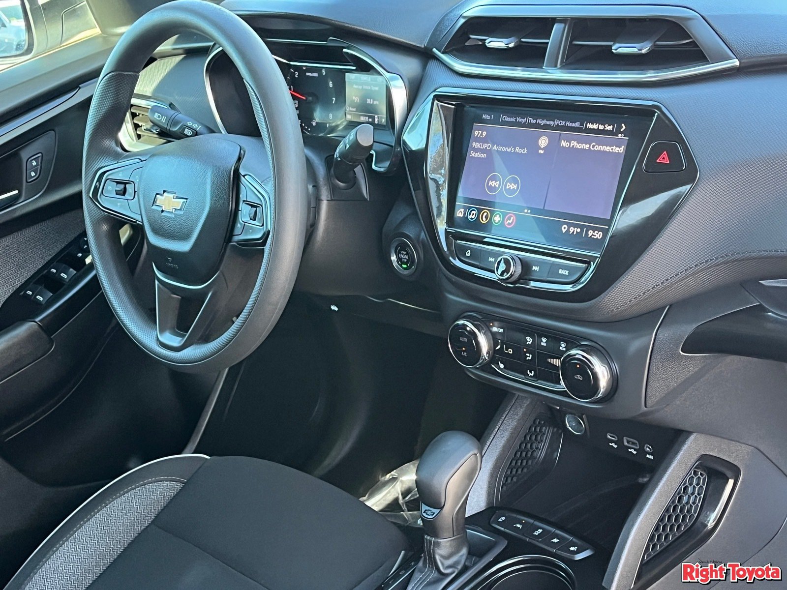 Used 2022 Chevrolet TrailBlazer LT w/ Convenience Package FWD image 12