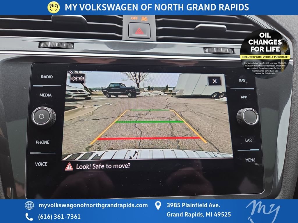 Used 2022 Volkswagen Tiguan SEL R-Line image 24