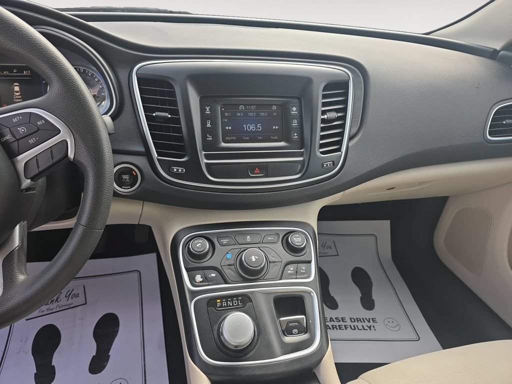 Used 2016 Chrysler 200 Limited FWD image 11