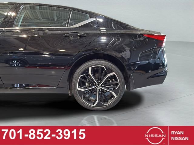 Certified 2024 Nissan Altima 2.5 SR w/ SR Premium Package AWD/4WD image 30