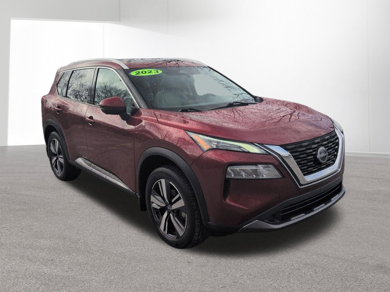 Used 2023 Nissan Rogue SL AWD/4WD image 3