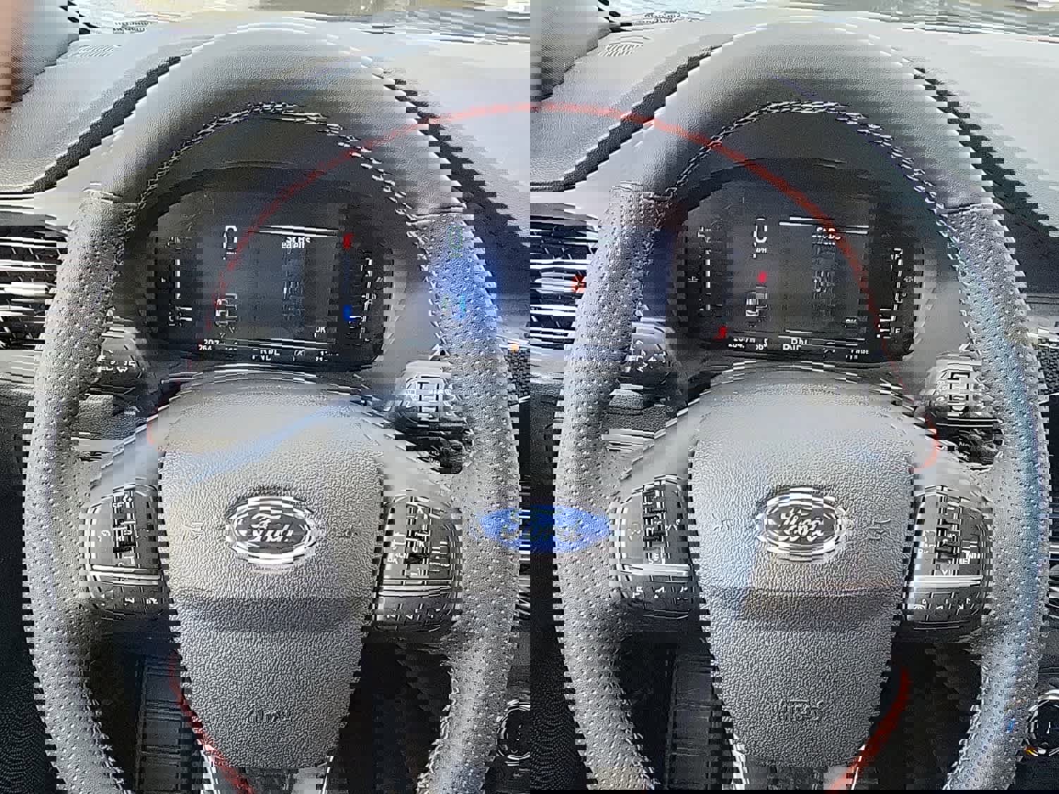 Used 2023 Ford Escape ST-Line image 16