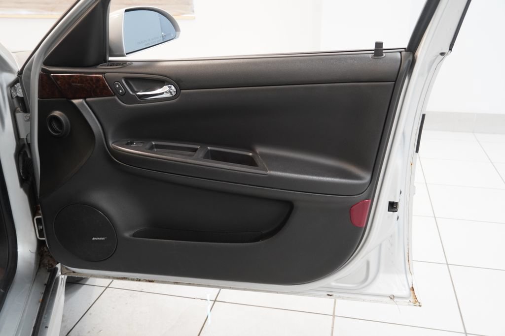 Used 2014 Chevrolet Impala LTZ FWD image 25