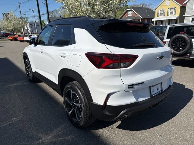 Used 2023 Chevrolet TrailBlazer RS w/ Sun and Liftgate Package AWD/4WD image 8