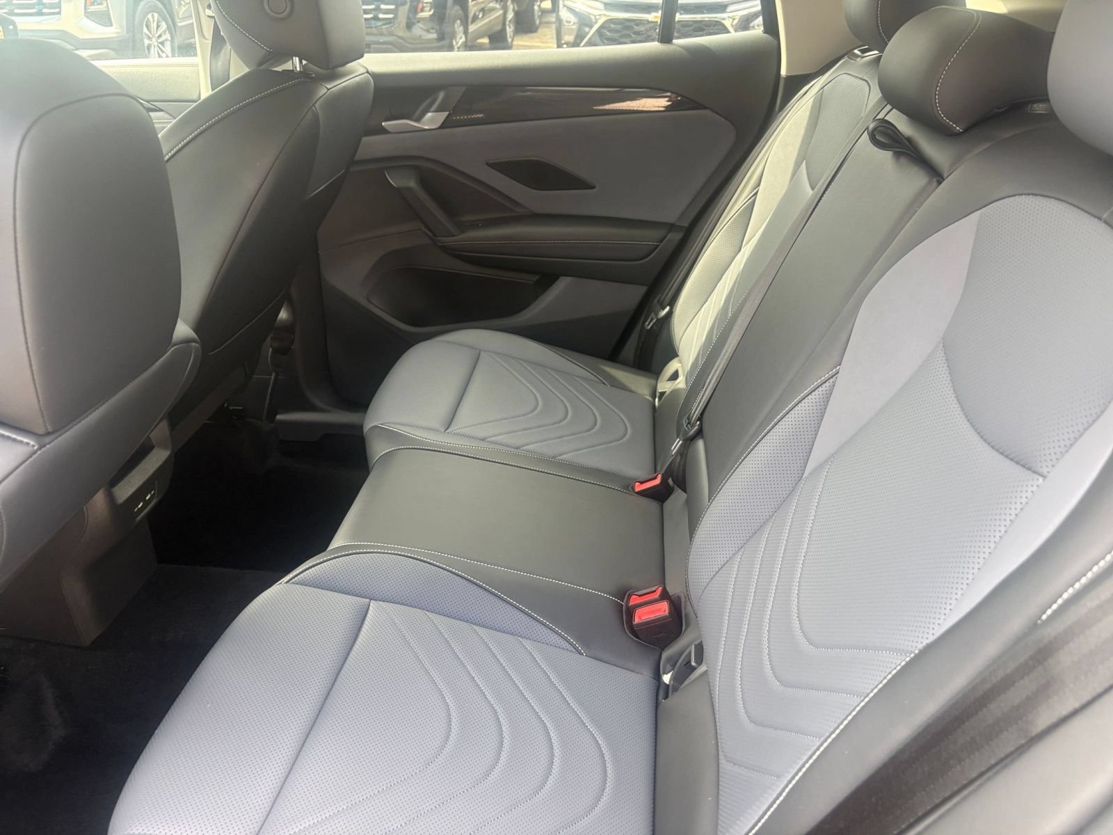 Used 2026 Volkswagen Tiguan SE AWD/4WD image 21