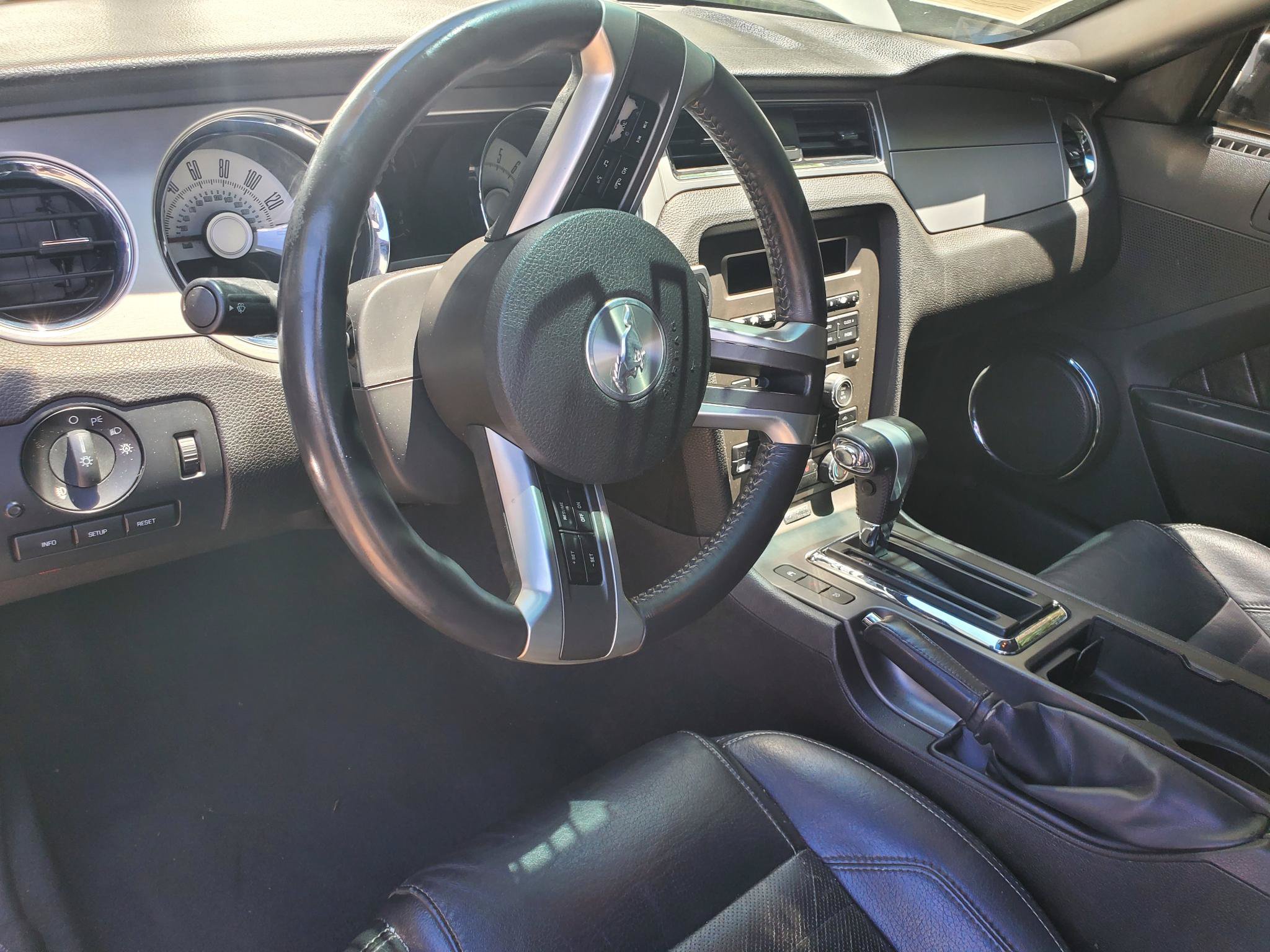 Used 2010 Ford Mustang GT Premium RWD image 24