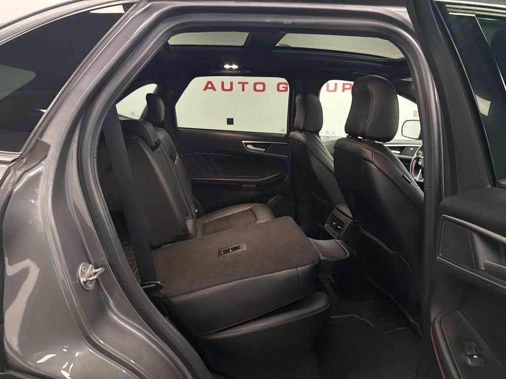 Used 2021 Ford Edge ST-Line w/ Class II Trailer Tow Package AWD/4WD image 37