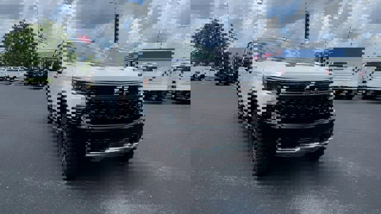 New 2025 Chevrolet Silverado 1500 ZR2 w/ Technology Package image 3