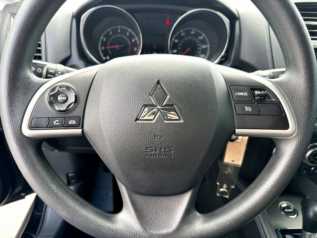 Used 2025 Mitsubishi Outlander Sport ES image 14