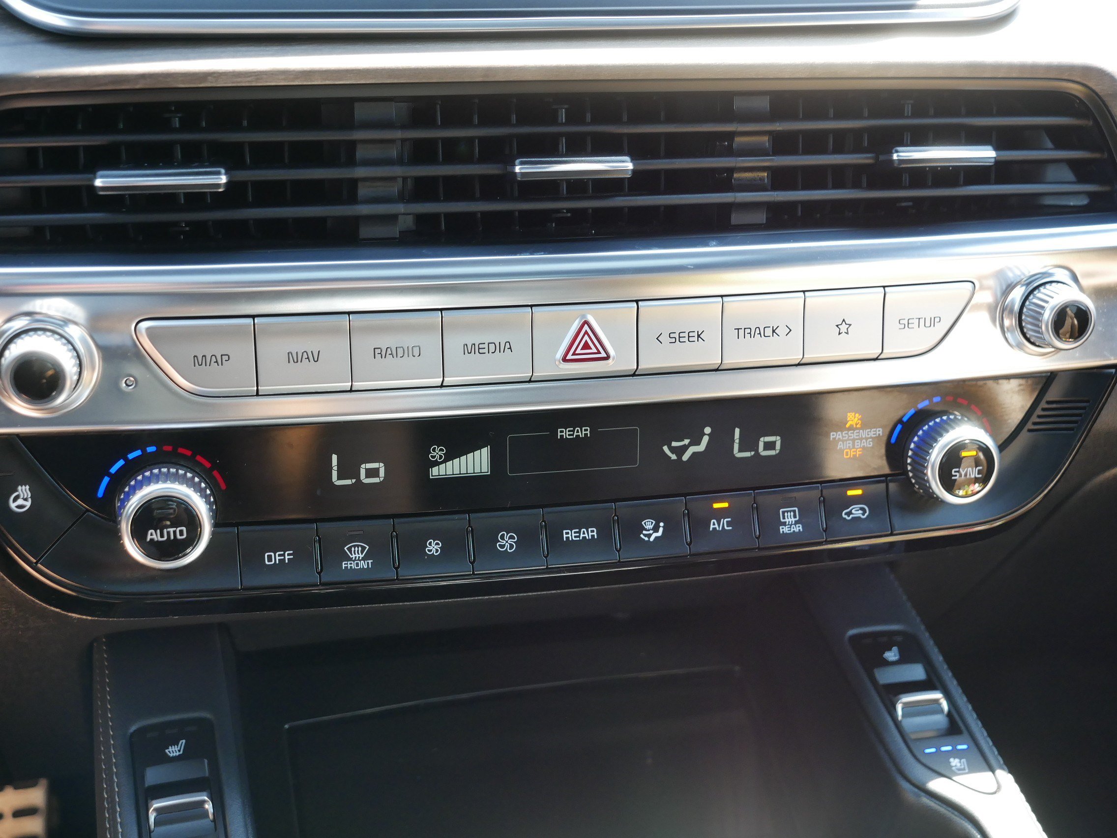 Certified 2022 Kia Telluride SX w/ SX Prestige Package AWD/4WD image 23