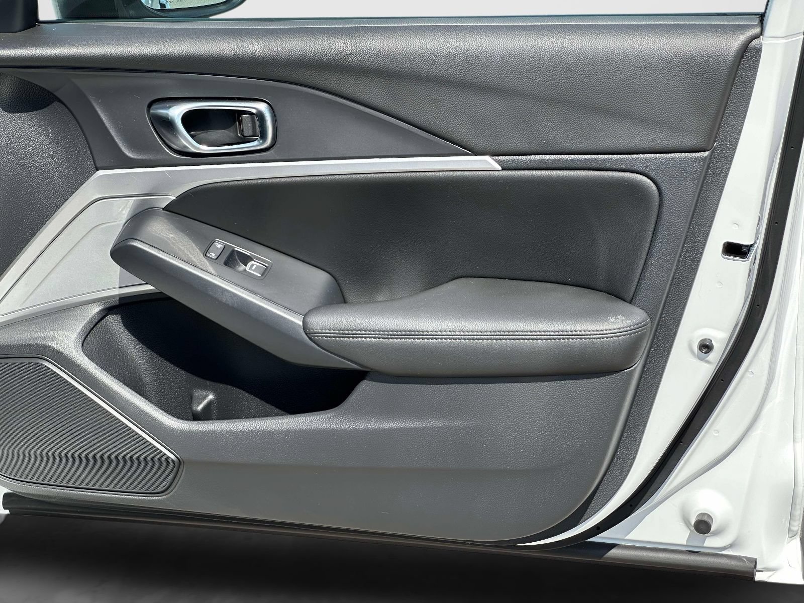 Certified 2025 Acura Integra FWD image 9