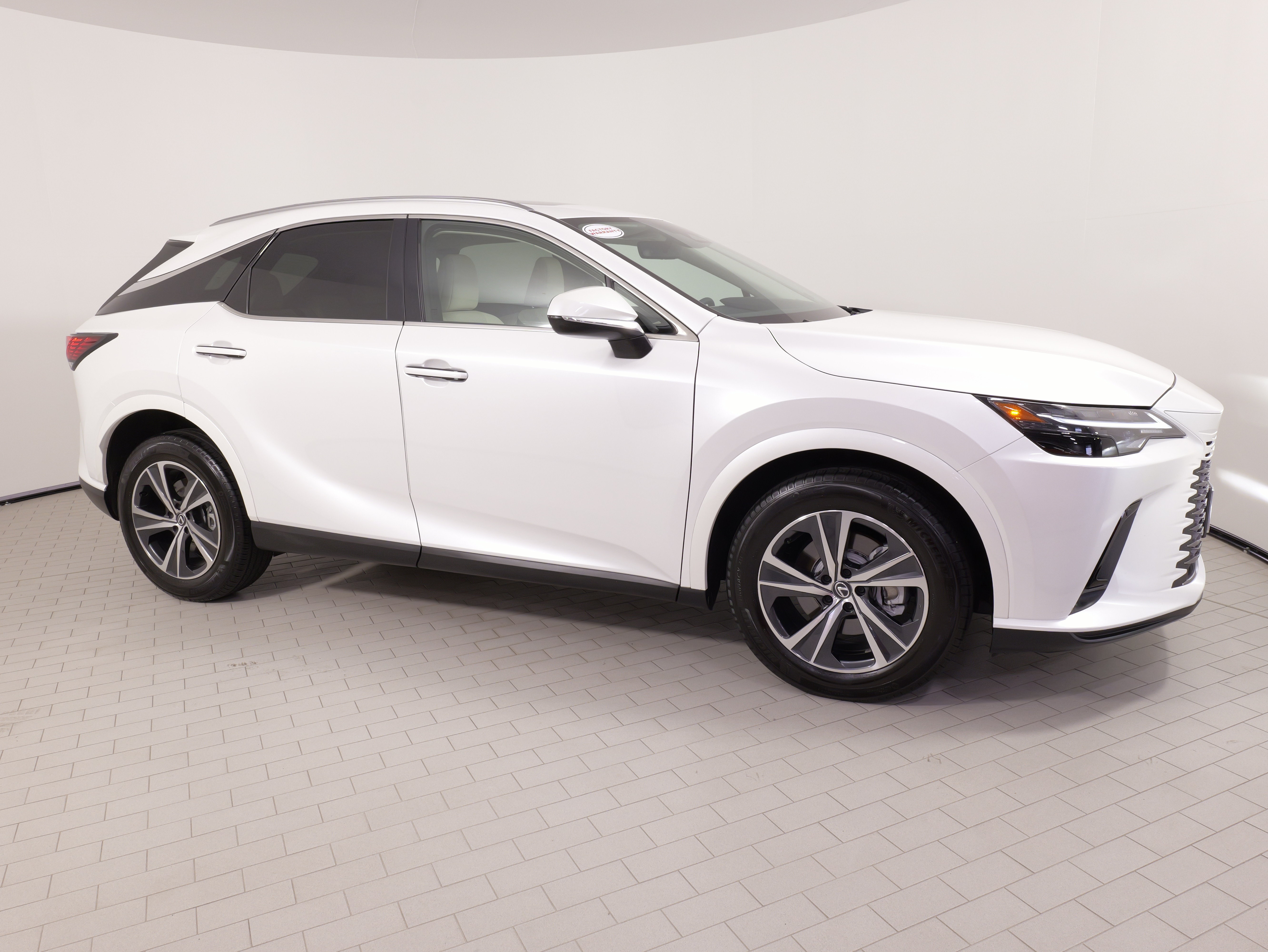 Used 2024 Lexus RX 350 Premium w/ Cold Area Package AWD/4WD image 10