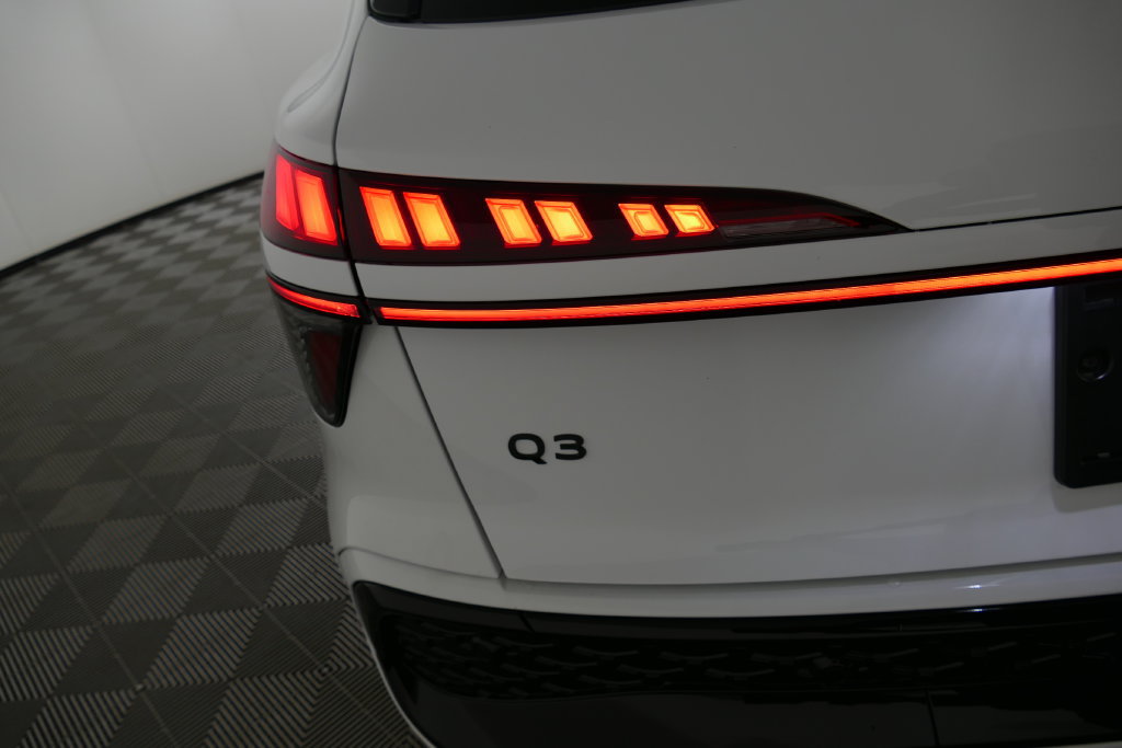 New 2026 Audi Q3 quattro 2.0T AWD/4WD image 32