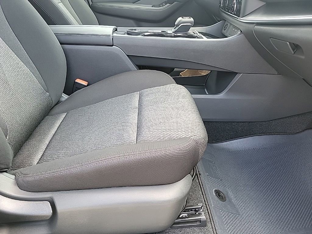 New 2026 Nissan Rogue SV image 12