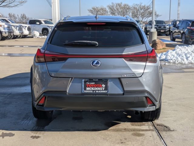 Used 2020 Lexus UX 250h w/ Premium Package image 7