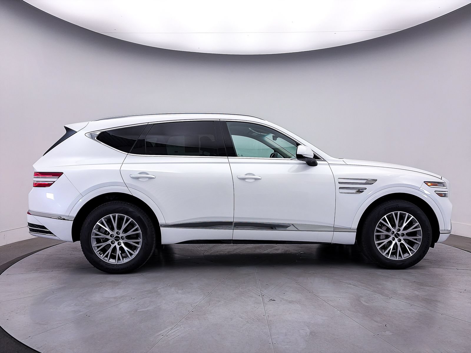 Used 2025 Genesis GV80 2.5T Standard AWD/4WD image 43