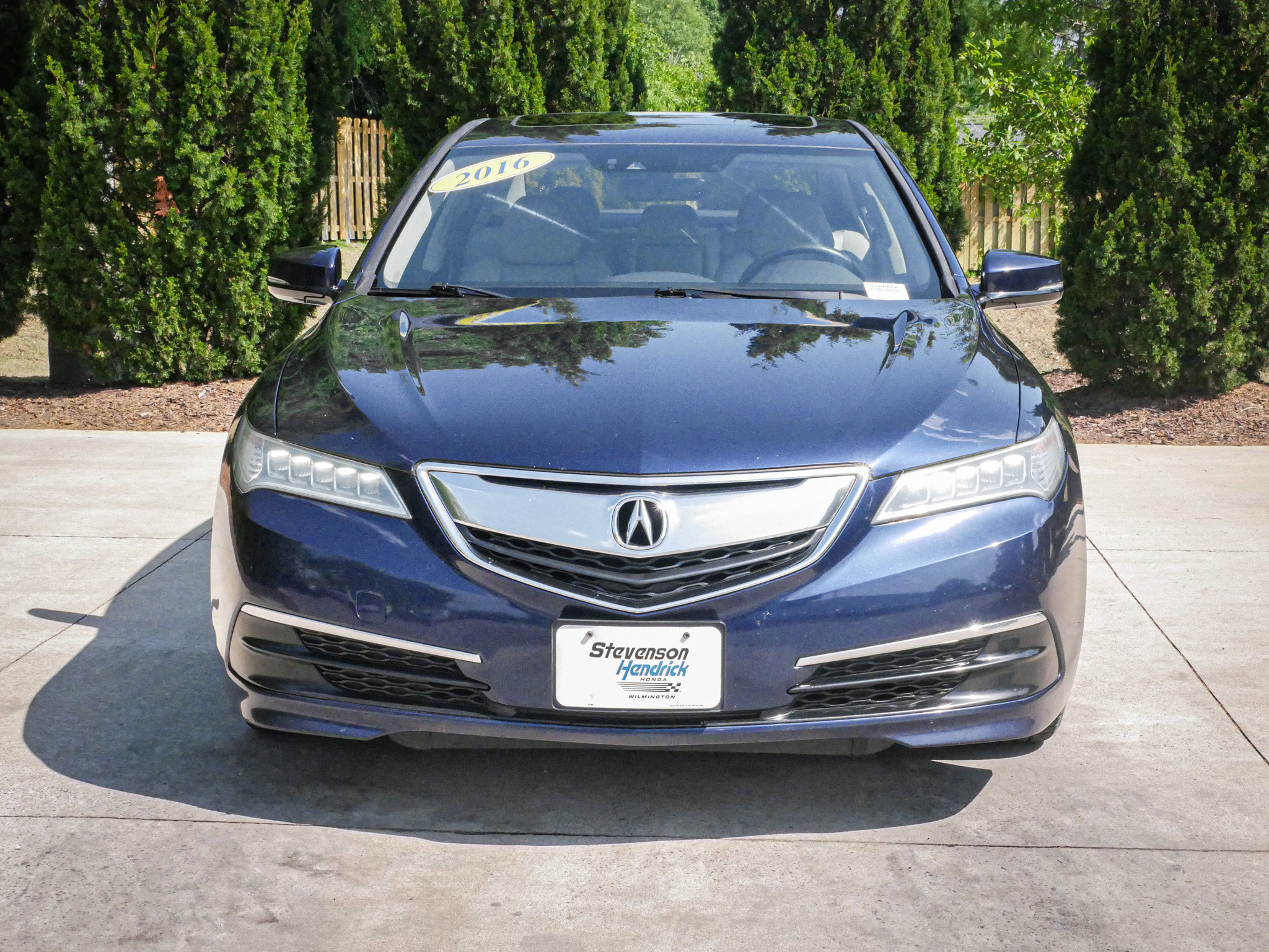 Used 2016 Acura TLX w/ Technology Package FWD image 3