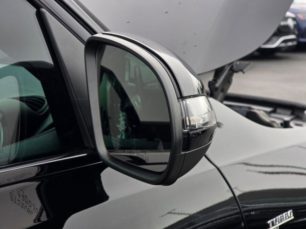 Used 2022 Mercedes-Benz GLB 35 AMG 4MATIC image 31