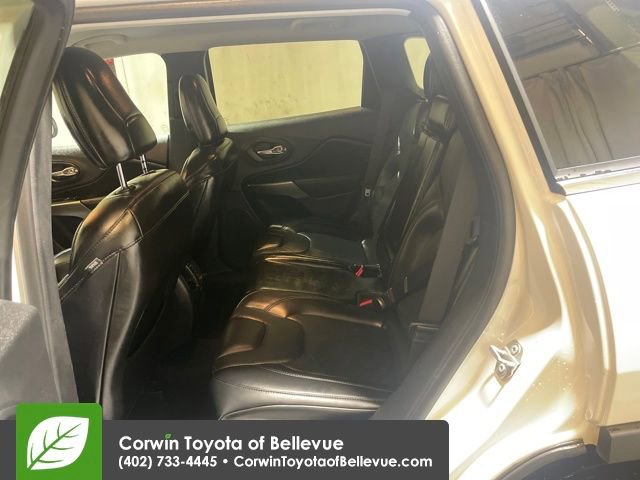 Used 2019 Jeep Cherokee Limited image 25