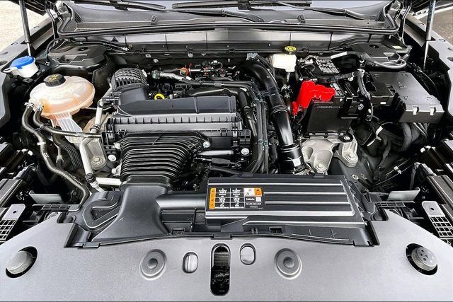 Used 2025 Lincoln Nautilus Premier AWD/4WD image 9