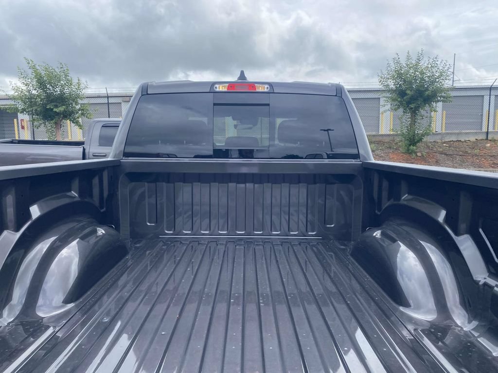 New 2026 RAM 1500 Express AWD/4WD image 9