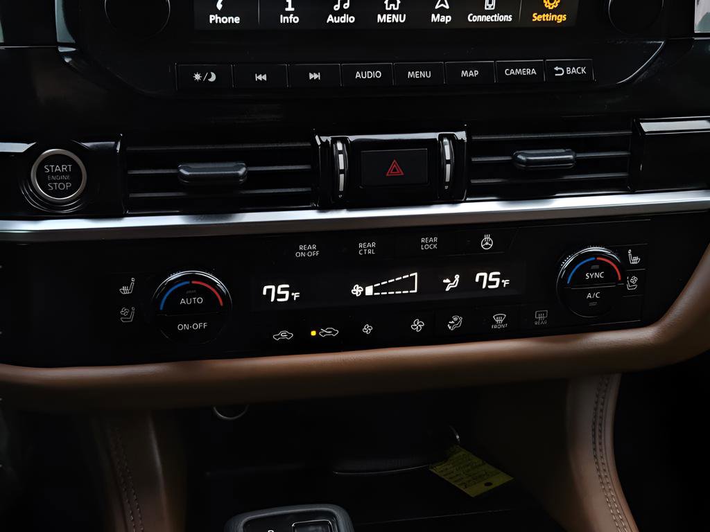 Used 2024 Nissan Pathfinder Platinum image 19