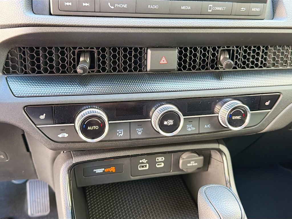 Used 2024 Honda CR-V EX image 11