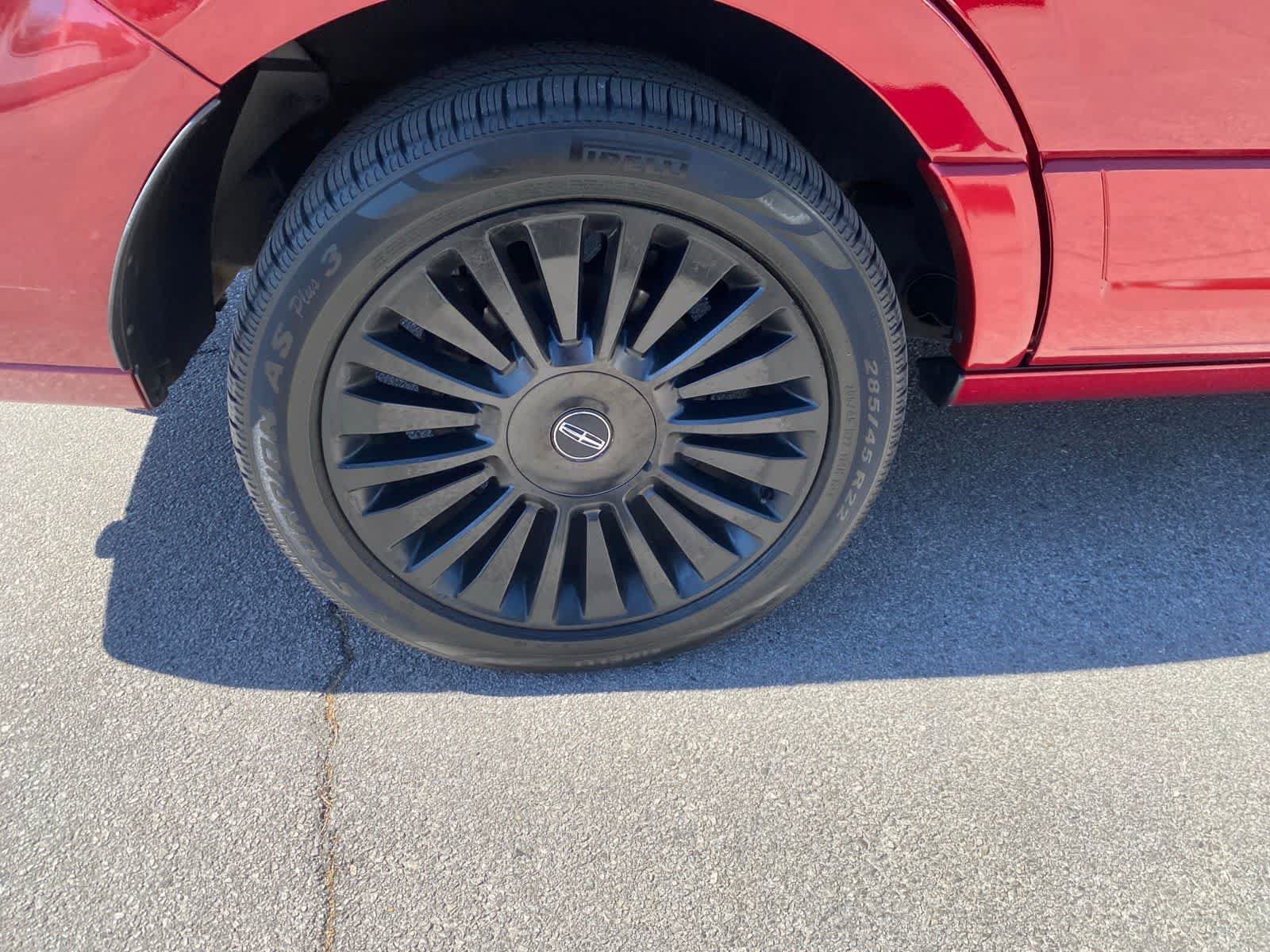 Used 2015 Lincoln Navigator 2WD image 6