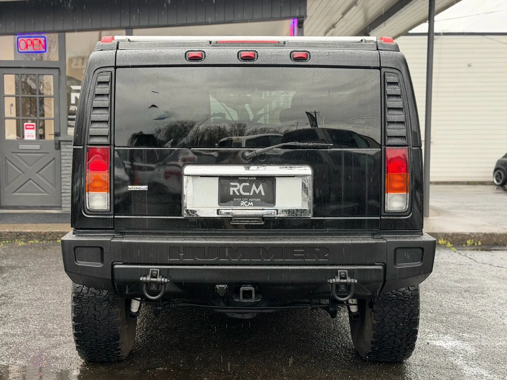 Used 2004 HUMMER H2 w/ Preferred Equipment Group image 6