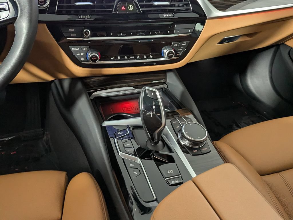 Certified 2023 BMW 530e xDrive w/ Premium Package AWD/4WD image 38