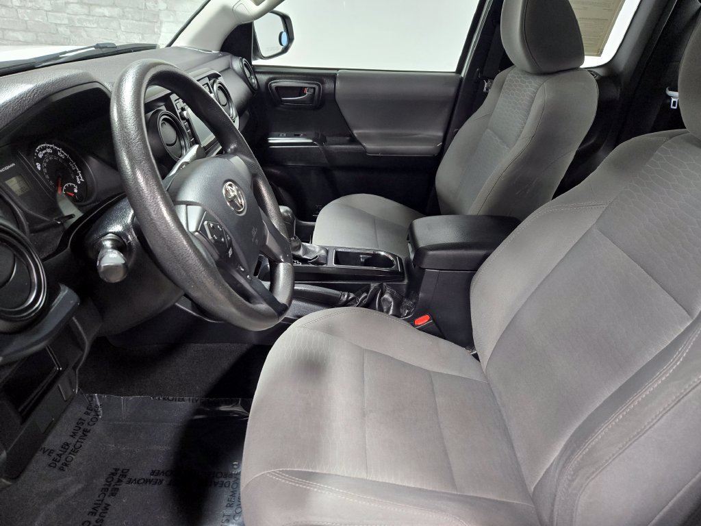Used 2017 Toyota Tacoma SR RWD image 8