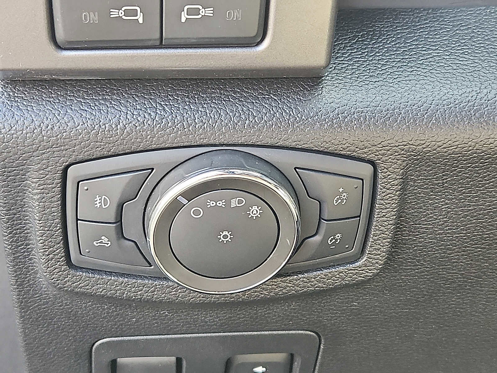 Used 2020 Ford F150 XLT w/ Equipment Group 302A Luxury image 26