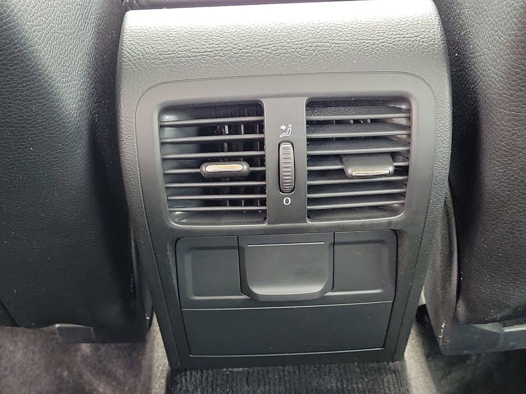 Used 2011 Volkswagen CC Lux image 12