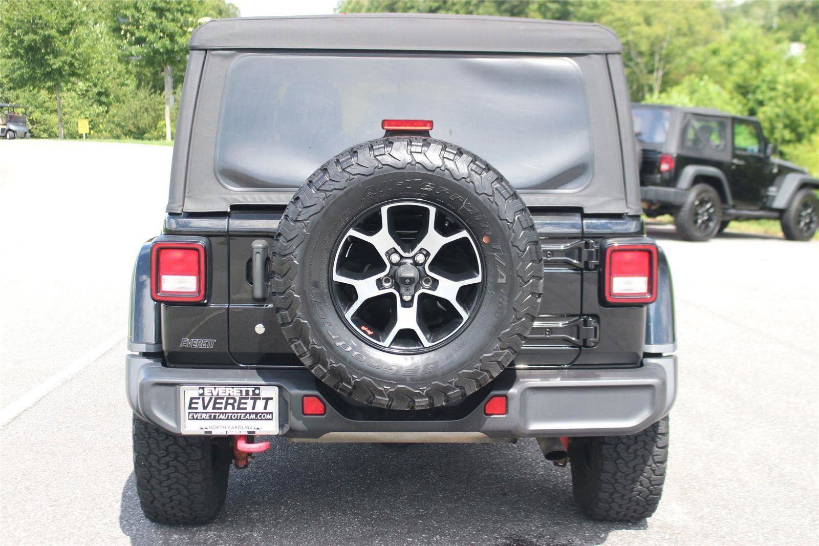 Used 2018 Jeep Wrangler Unlimited Rubicon w/ Cold Weather Group image 6