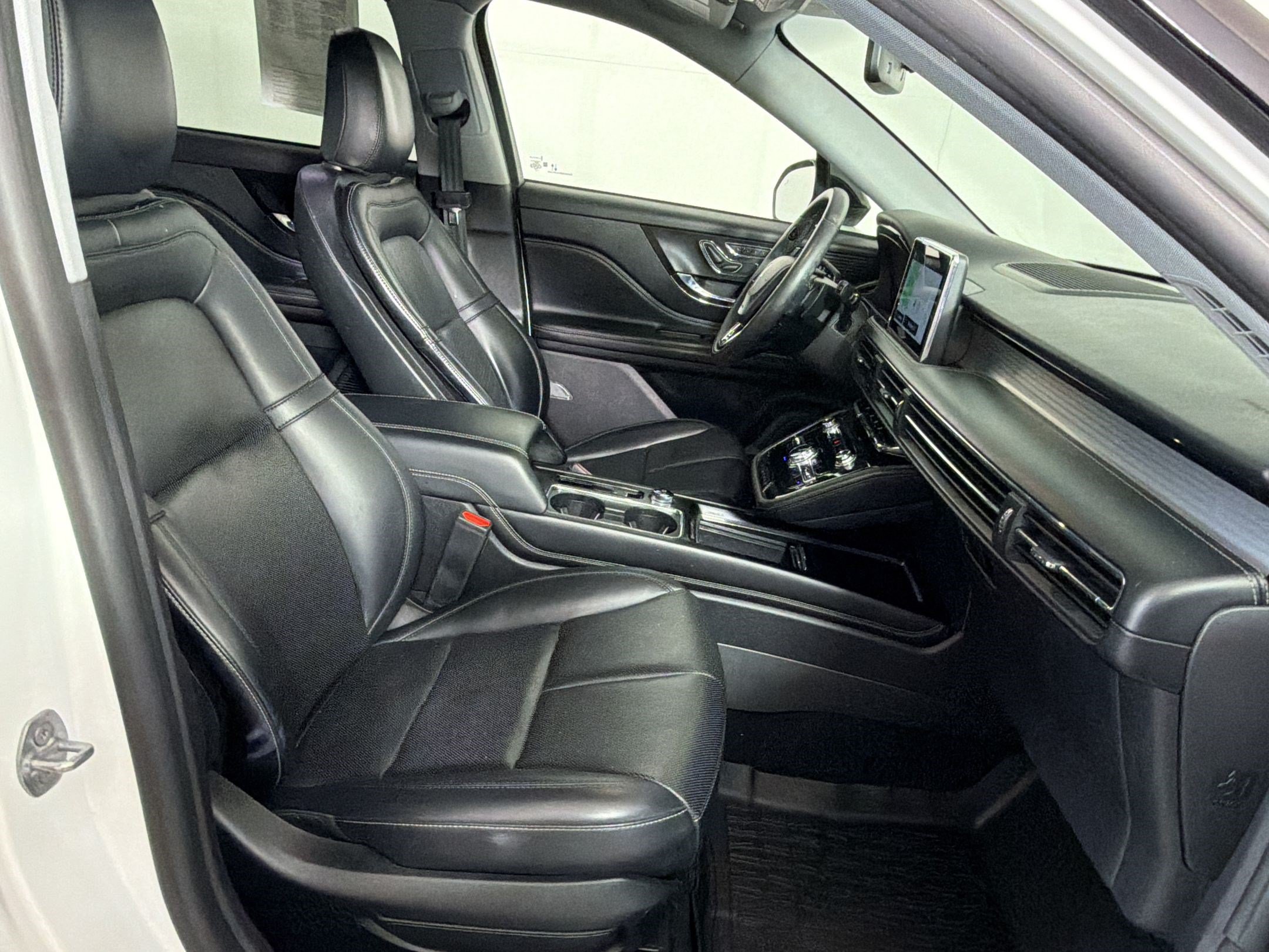 Used 2022 Lincoln Corsair AWD w/ Equipment Group 101A image 24
