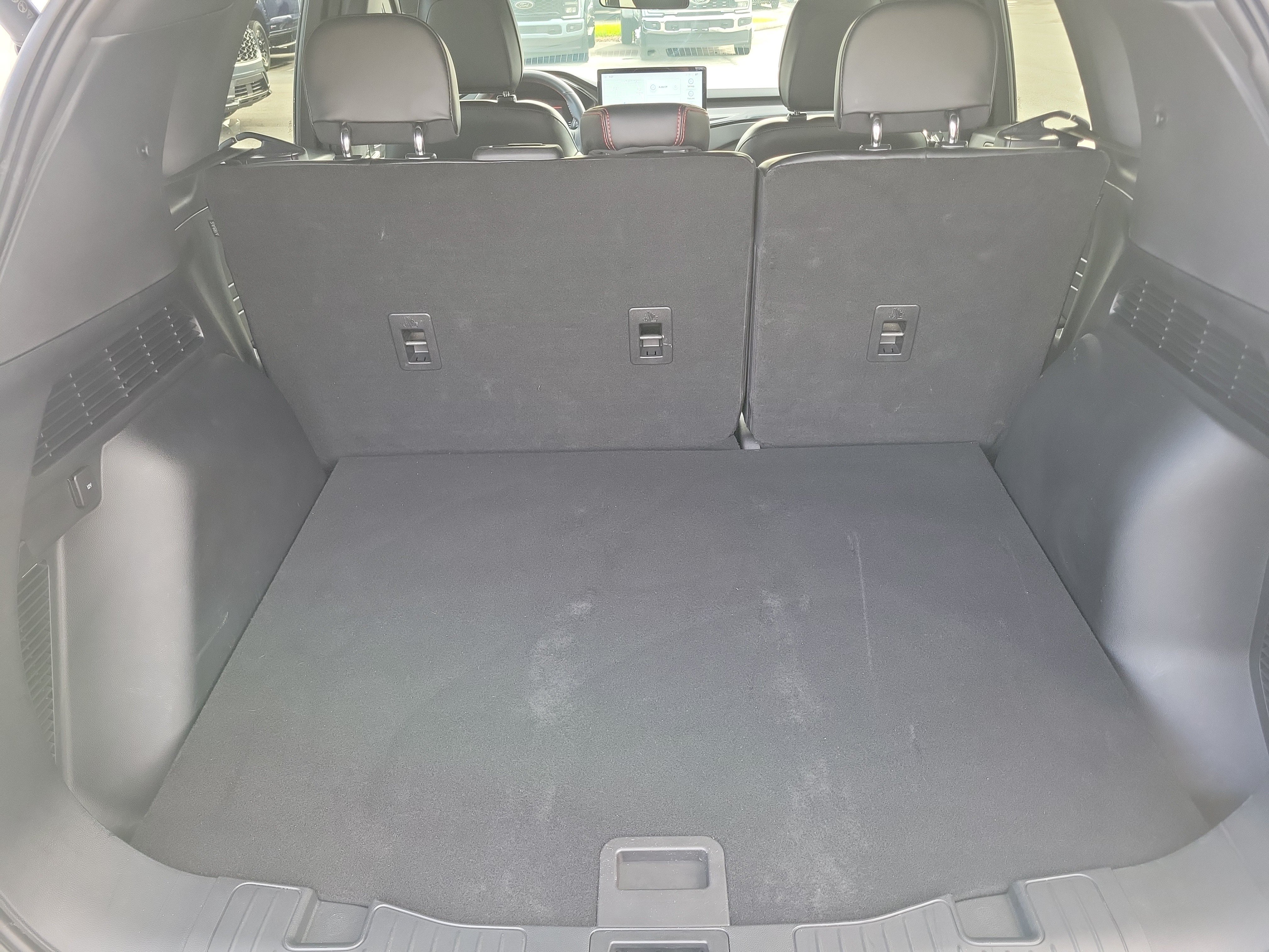 Used 2024 Ford Escape ST-Line w/ Tech Pack #1 FWD image 17