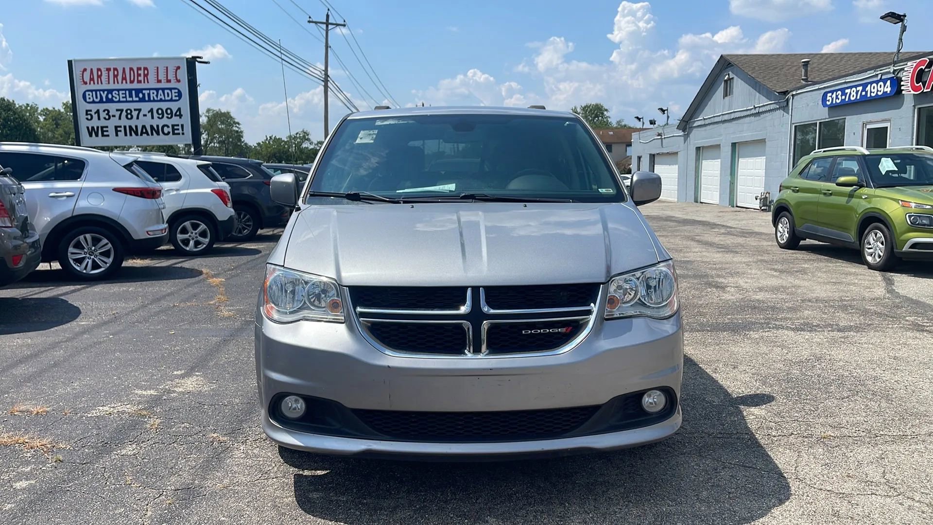Used 2020 Dodge Grand Caravan SXT image 8