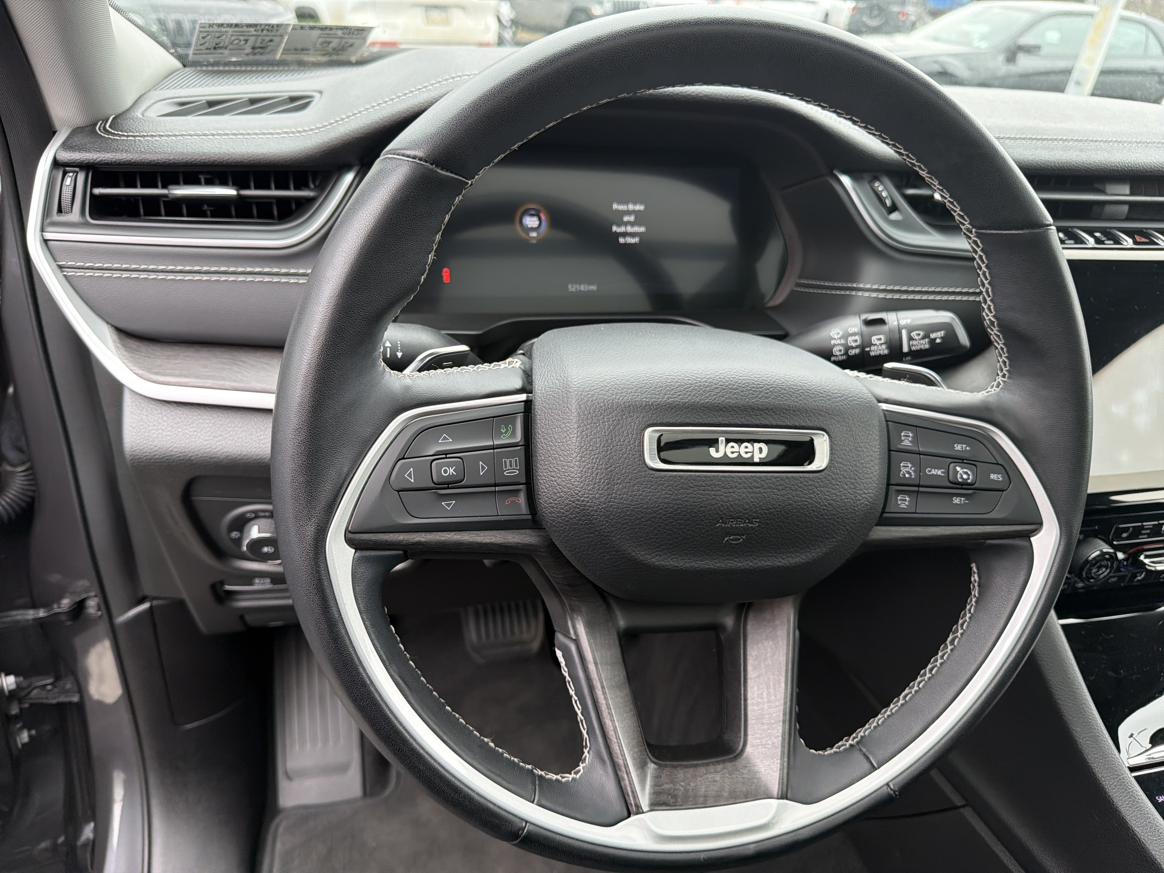 Certified 2022 Jeep Grand Cherokee L Limited w/ Luxury Tech Group II AWD/4WD image 18