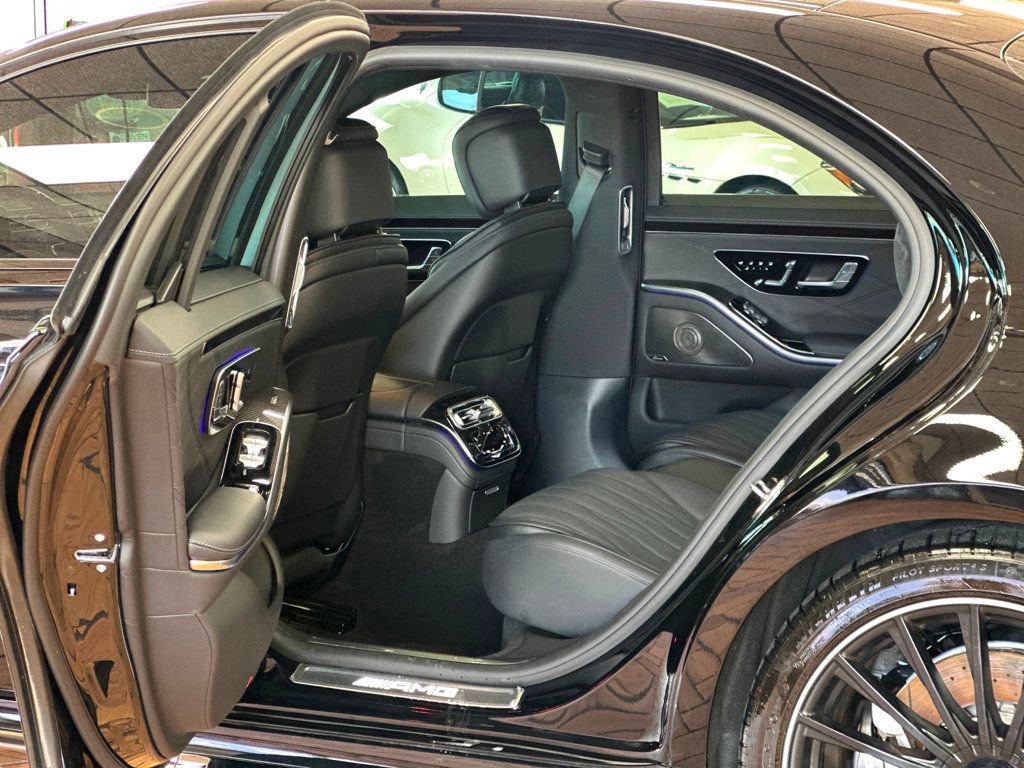 Used 2024 Mercedes-Benz S 63 AMG S image 37
